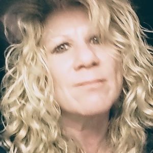 Meet your Posher, Michele